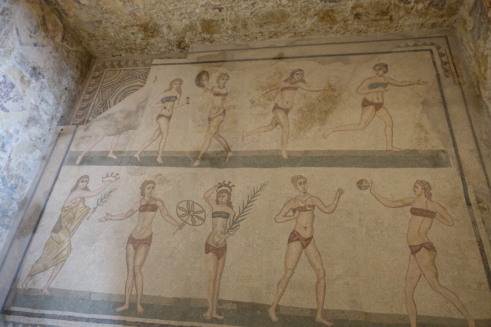 sportende vrouwen in mozaïek