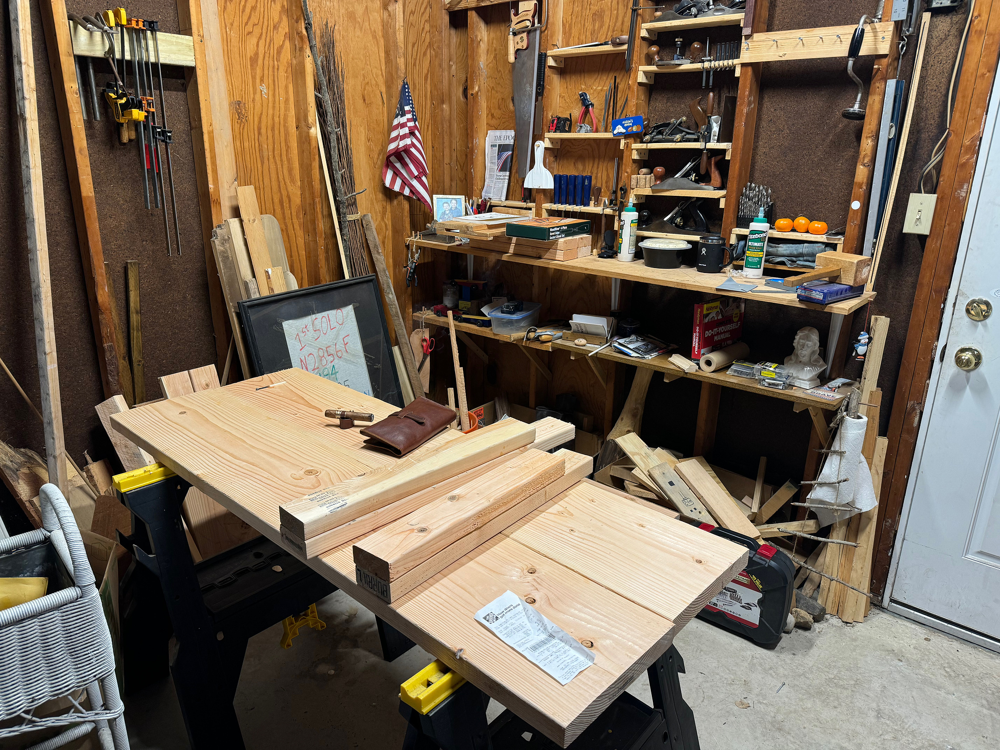 Back into my original workshop, utilizing the shelves and storage for my various hand tools. Nice to be back :-)