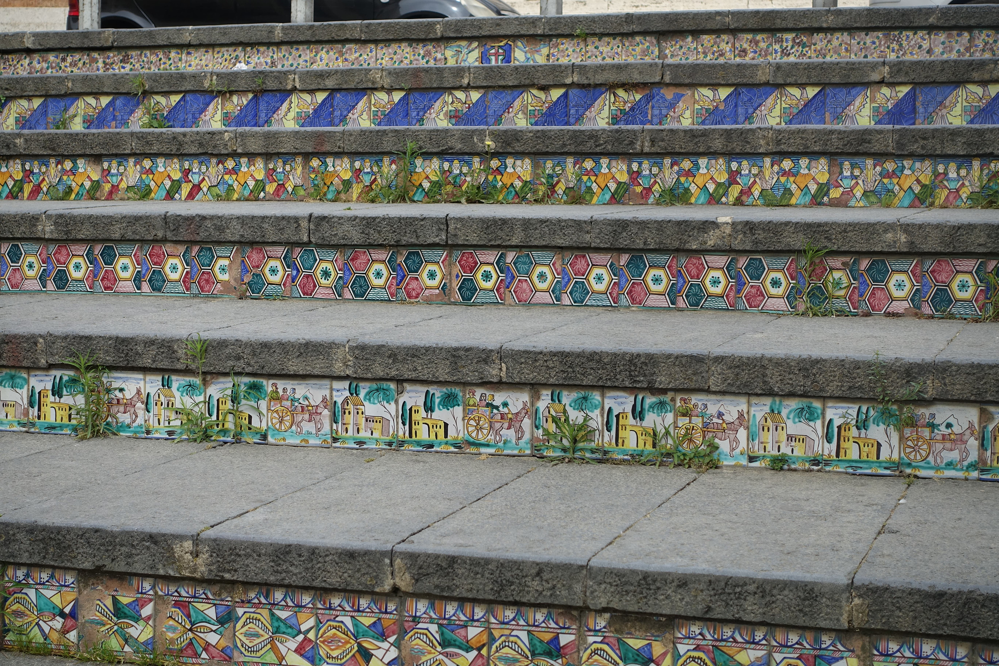 trappen met keramieken tegeltjes