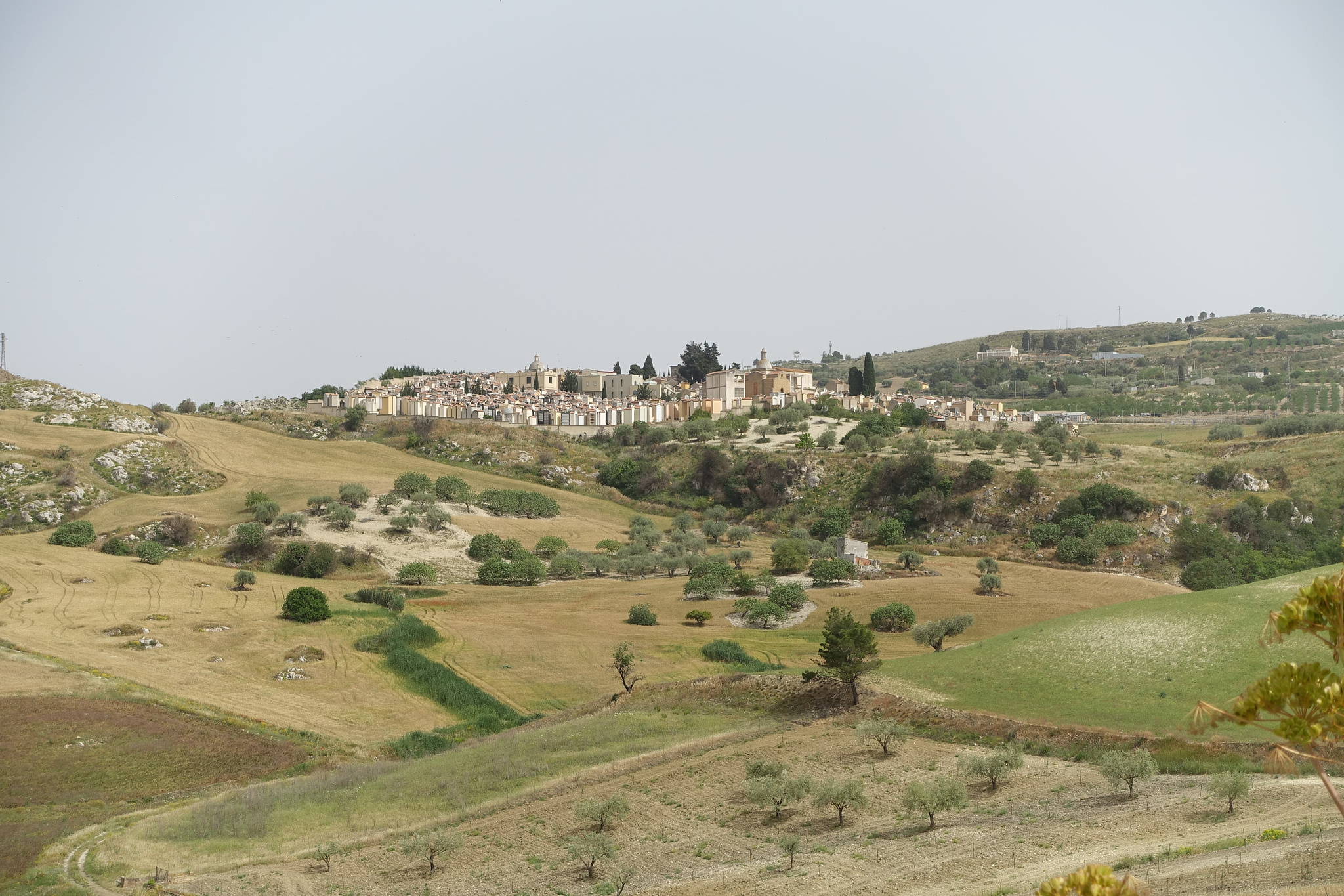 siciliaans dorpje in de bergen